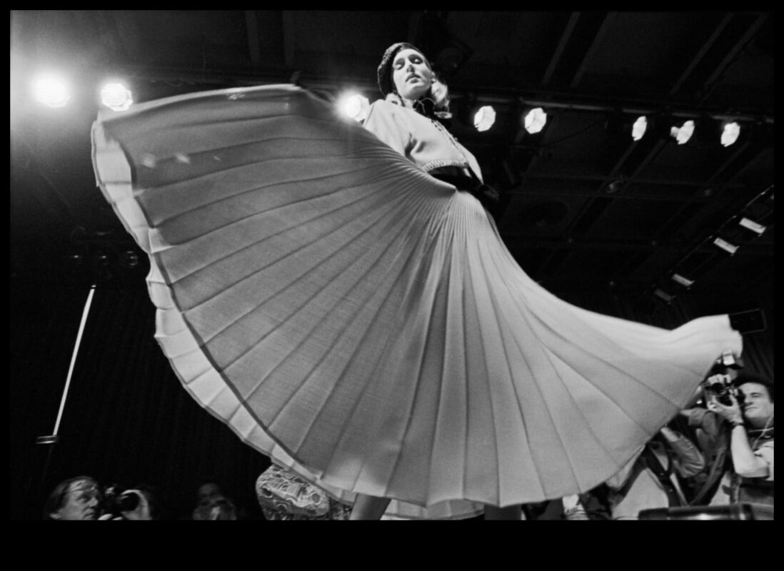 سجلات الأزياء الراقية: رحلة بصرية لمصممة الأزياء