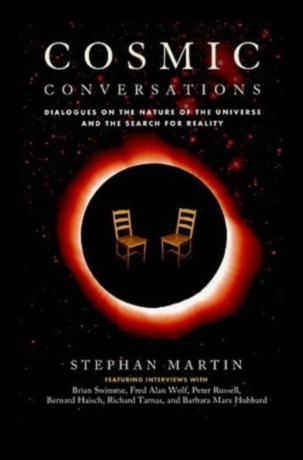 المحادثات الكونية: حوارات مع عالم المجرات الغامض