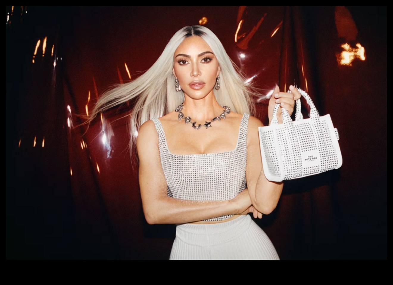 لمحات ساحرة: أزياء خالدة تم التقاطها بدقة